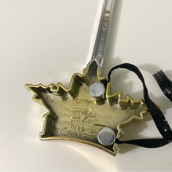 Bratz Really Rock Yasmin Pop Princess Doll Guitar Musical Instrument Accessory - Picture 5 of 11